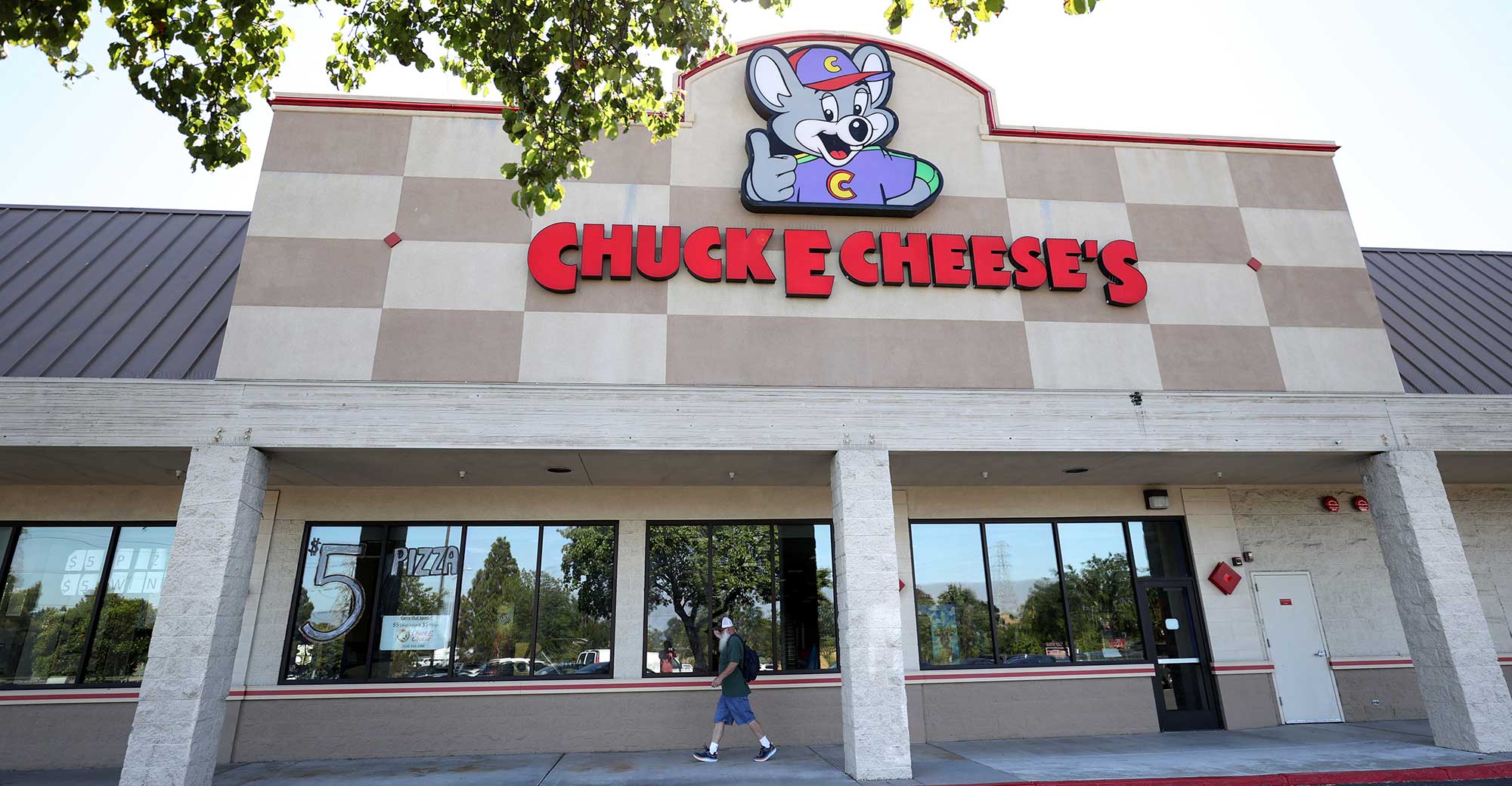 Chuck E. Cheese Negotiating to Pay Reduced Rent | National Real Estate ...