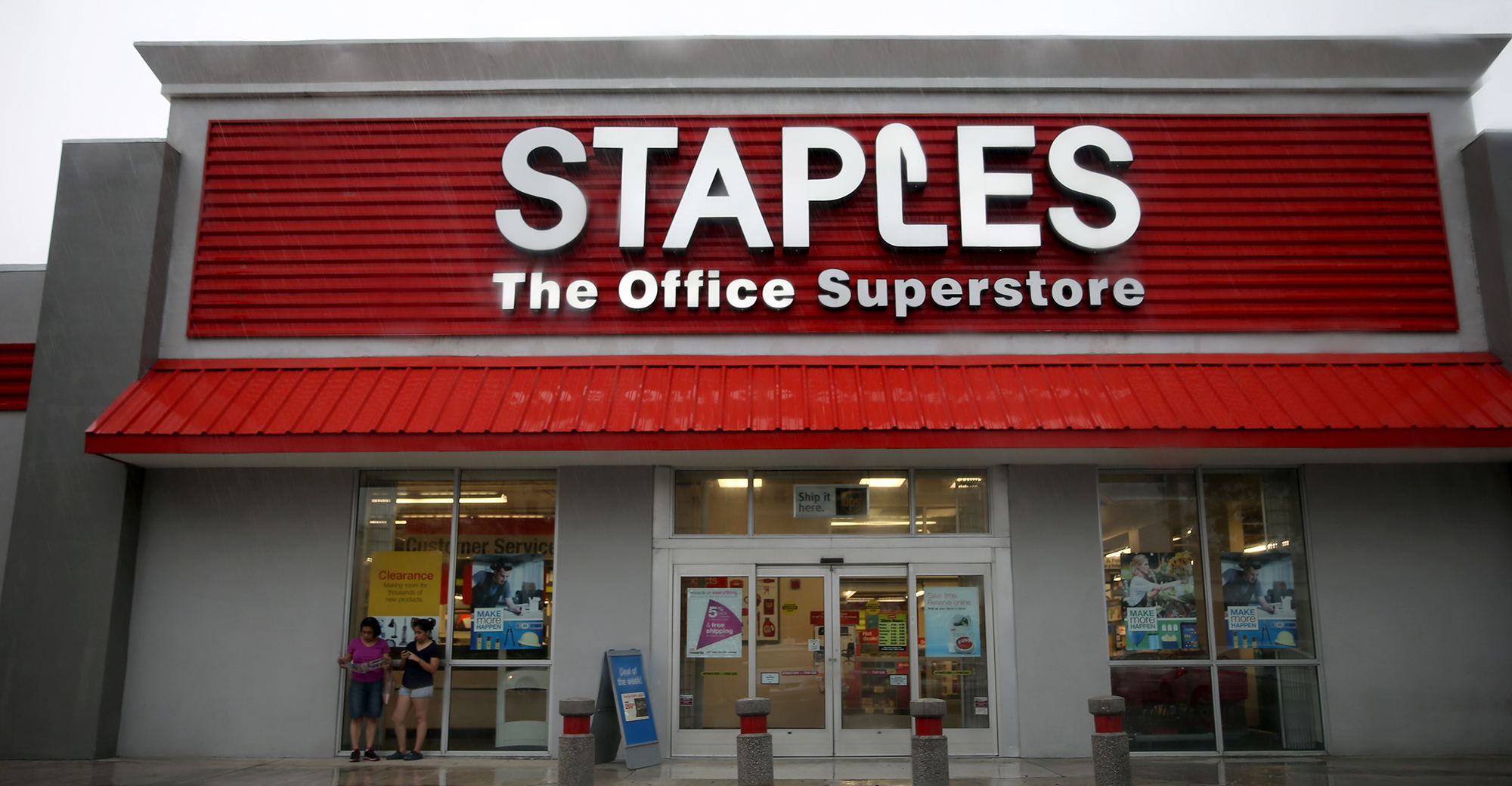 Staples Stores Accepting Applications