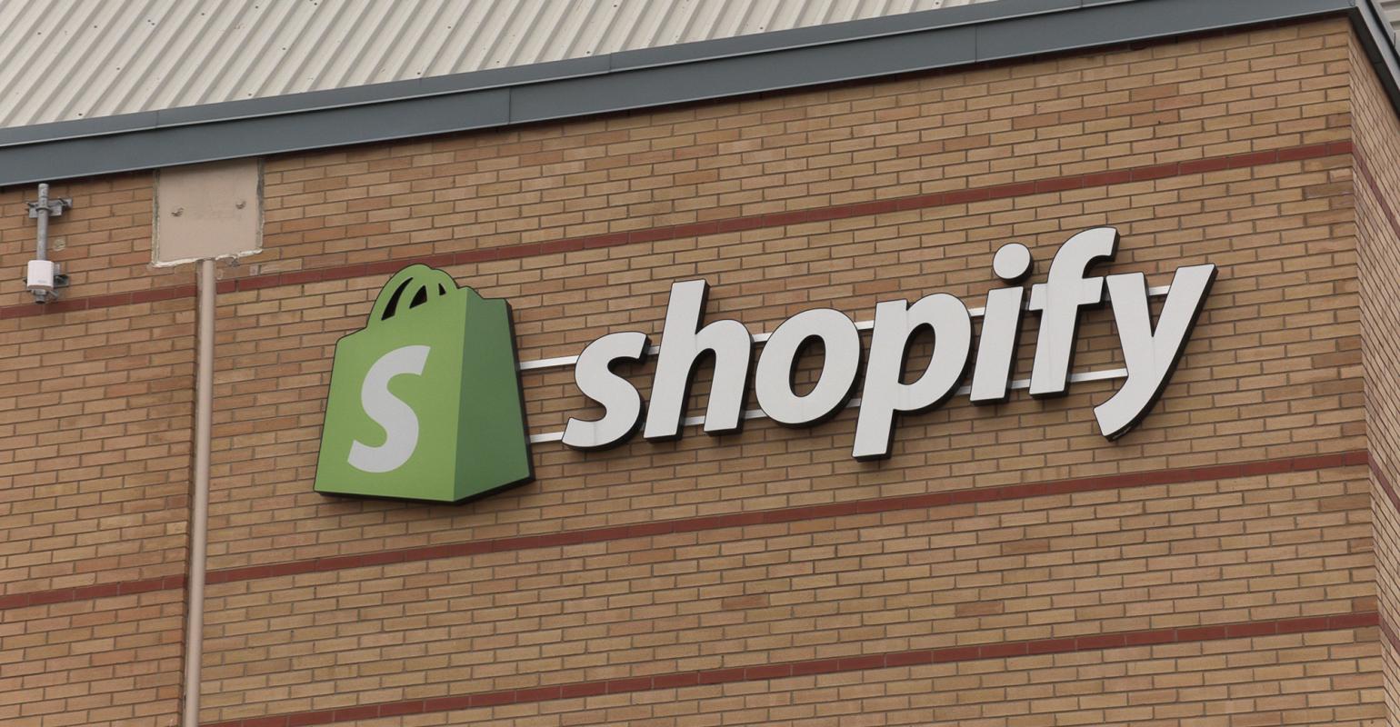 Shopify Gains After Deal With Walmart Expands Networkâs Reach | National Real Estate Investor
