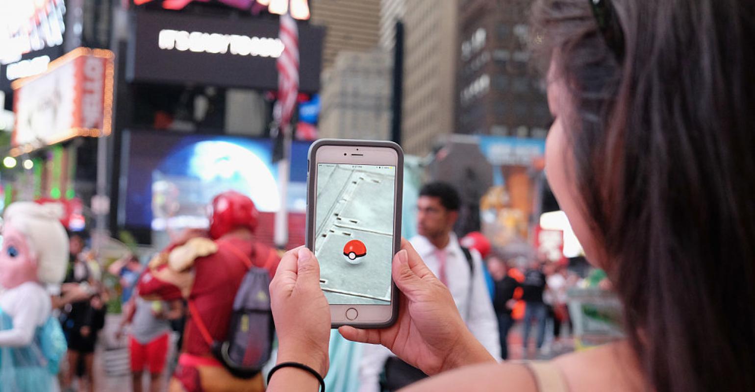 Pokémon Go game merges virtual, real worlds